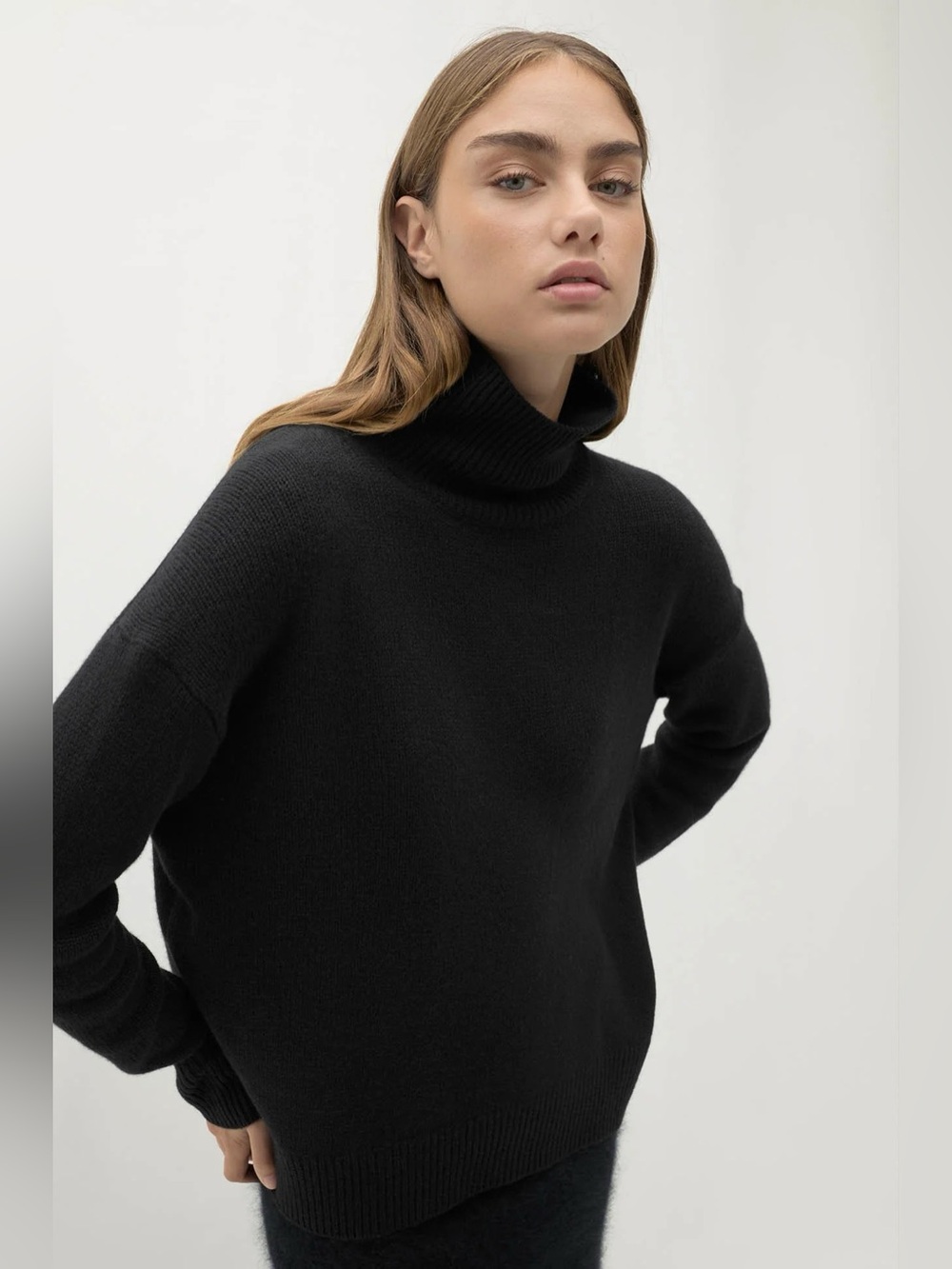 Naked Cashmere Joslyn Black 100% Cashmere Turtleneck Sweater M